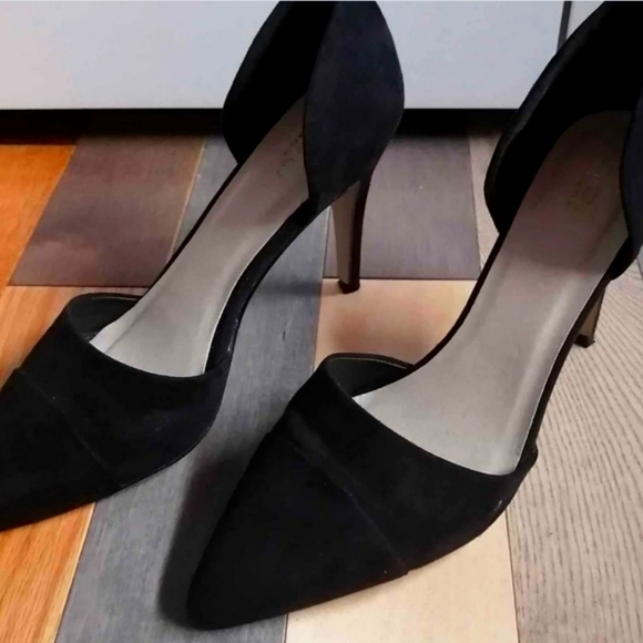 Black suede heels, size 9 - Picture 2 of 3